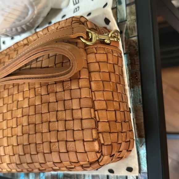 - Clare V. Midi Sac Woven Leather Crossbody - Picture 16 of 17